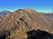 56 Vista sulla vera cima dell'Ocone (1410 m) e verso la Corna Camozzera e il Resegone